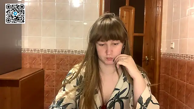 Snapshot of MaroonMoon_ chatting on November 28, 2025, 8:55 pm MaroonMoon online show from November 28, 2025, 8:55 pm