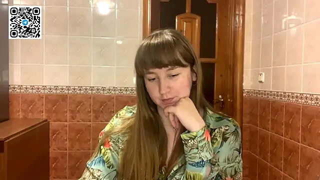 Snapshot of MaroonMoon_ chatting on November 29, 2025, 8:34 pm MaroonMoon online show from November 29, 2025, 8:34 pm