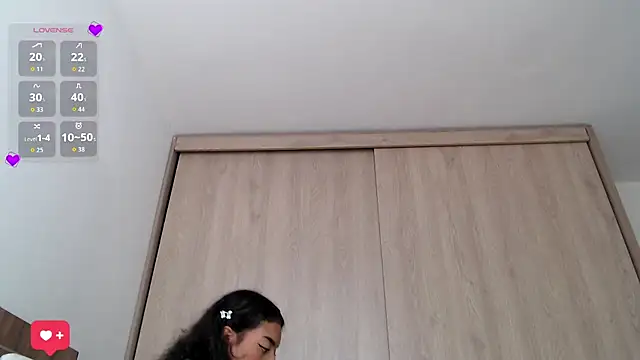 WendySuns  online show from October 28, 2025, 6:43 pm