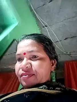 Manavi x online show from February 19, 2026, 2:40 am