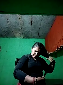 Manavi x online show from February 24, 2026, 3:32 pm