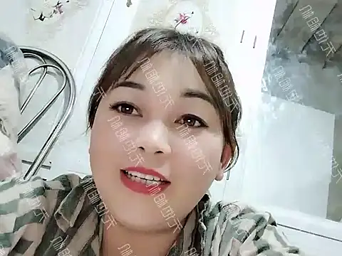 Snapshot of Lyly_nuce chatting on October 30, 2025, 8:16 am Lyly nuce online show from October 30, 2025, 8:16 am