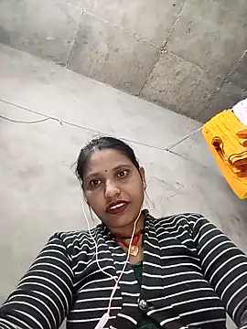 Sandhya x online show from November 5, 2025, 3:45 pm