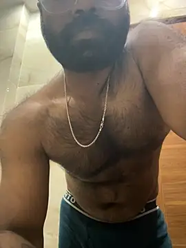 DJLOVE280825 online show from March 31, 2026, 9:15 pm