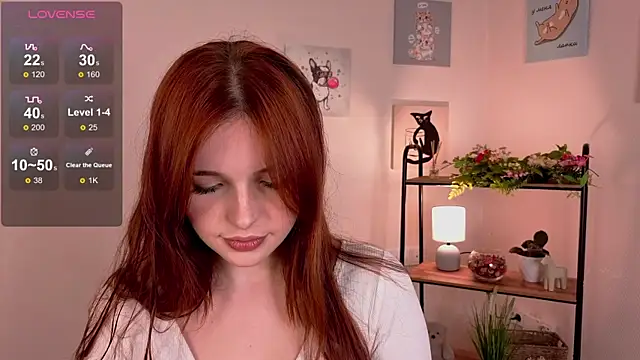 AnnieKim  online show from October 5, 2025, 2:04 pm