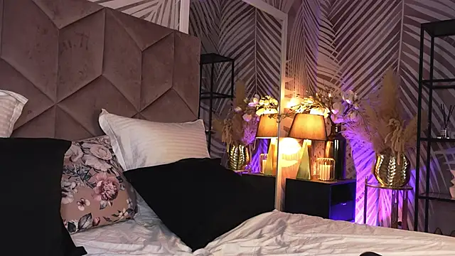 EvaRhea online show from March 26, 2026, 3:56 am