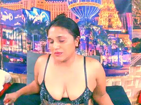Snapshot of IndianSexyLady4u chatting on October 7, 2025, 6:27 pm IndianSexyLady4u online show from October 7, 2025, 6:27 pm