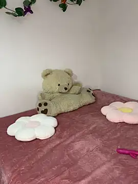 Snapshot of DouceAngela69 chatting on February 13, 2026, 6:15 pm DouceAngela69 online show from February 13, 2026, 6:15 pm