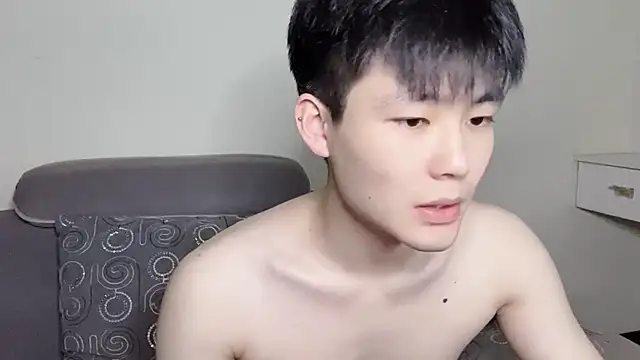 xiaoyang5200 online show from November 17, 2025, 3:07 pm