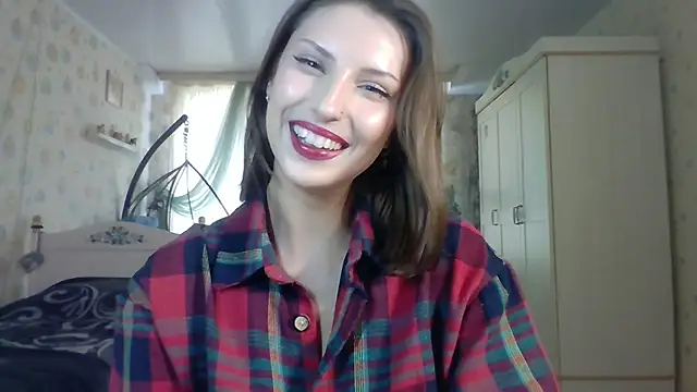 RuxaShade online show from October 6, 2025, 11:07 am