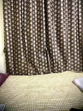 SIZZLER 1100 online show from November 29, 2025, 6:44 pm