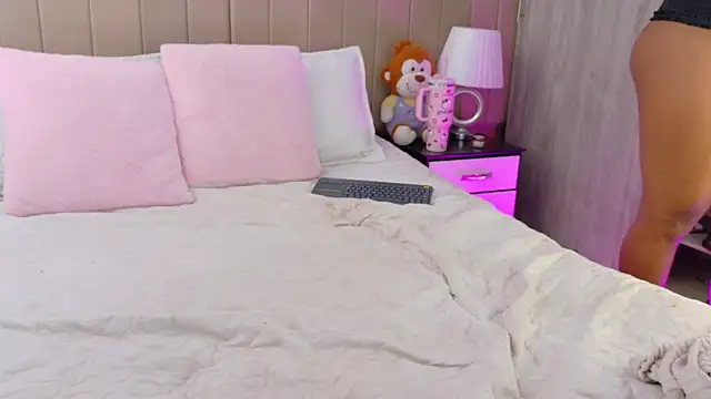 bunny nicolle online show from August 8, 2026, 8:22 pm