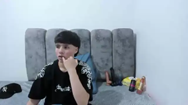 Bruno Cruzz online show from March 25, 2026, 3:23 am