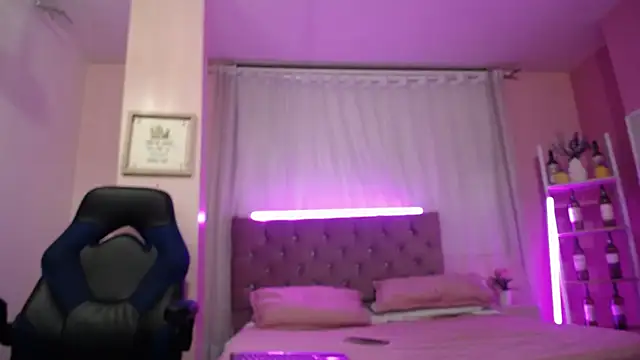 Snapshot of Emma_Carteer chatting on October 2, 2025, 4:41 am Emma Carteer online show from October 2, 2025, 4:41 am