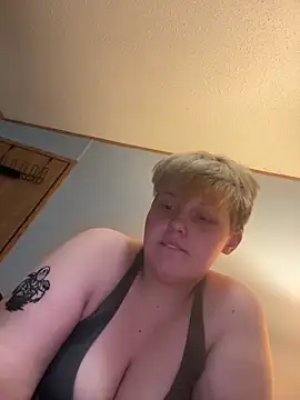 Snapshot of Lexxxii515 chatting on October 26, 2025, 9:42 pm Lexxxii515 online show from October 26, 2025, 9:42 pm