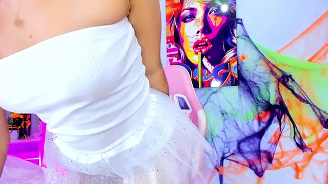 Snapshot of SammyRose_ chatting on October 31, 2025, 8:10 pm SammyRose online show from October 31, 2025, 8:10 pm