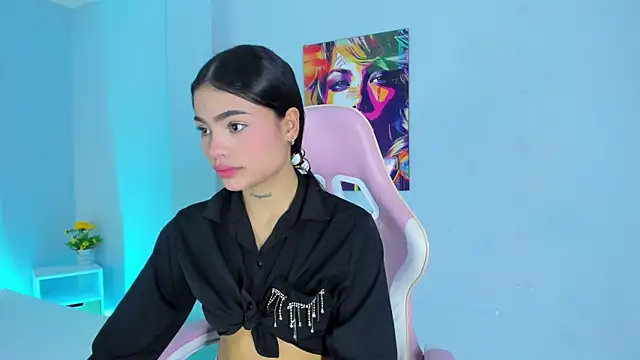 Snapshot of SammyRose_ chatting on November 14, 2025, 7:45 pm SammyRose online show from November 14, 2025, 7:45 pm