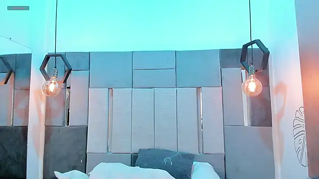 VictoriaDuart online show from February 12, 2026, 8:04 pm