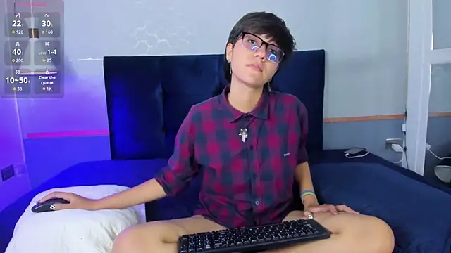 Tsuki Maru online show from October 9, 2025, 8:29 pm