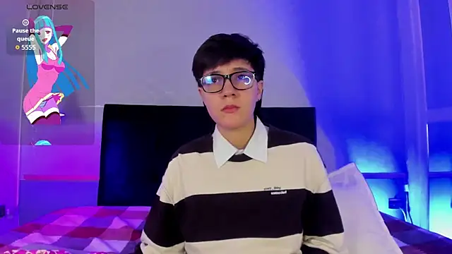 Tsuki Maru online show from December 19, 2025, 3:46 am