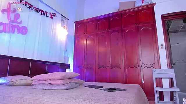 Snapshot of Shantal_777 chatting on February 25, 2026, 2:48 pm Shantal 777 online show from February 25, 2026, 2:48 pm