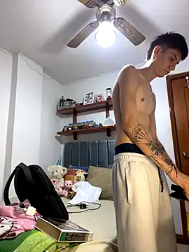 Snapshot of Luck__090 chatting on September 12, 2025, 2:33 am Luck  090 online show from September 12, 2025, 2:33 am