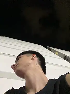 Snapshot of Luck__090 chatting on September 15, 2025, 4:34 am Luck  090 online show from September 15, 2025, 4:34 am