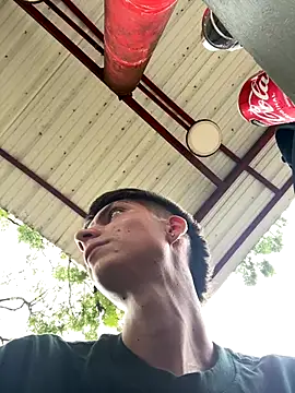 Snapshot of Luck__090 chatting on September 22, 2025, 7:05 pm Luck  090 online show from September 22, 2025, 7:05 pm