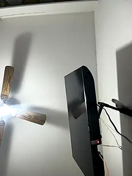 Snapshot of Luck__090 chatting on October 8, 2025, 4:32 am Luck  090 online show from October 8, 2025, 4:32 am