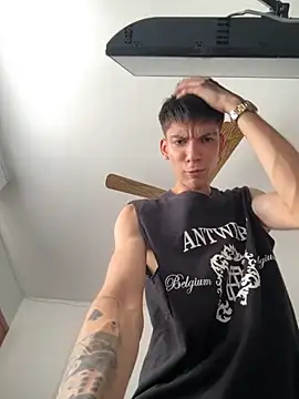 Snapshot of Luck__090 chatting on October 10, 2025, 5:01 pm Luck  090 online show from October 10, 2025, 5:01 pm