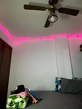 Snapshot of Luck__090 chatting on October 16, 2025, 2:01 am Luck  090 online show from October 16, 2025, 2:01 am