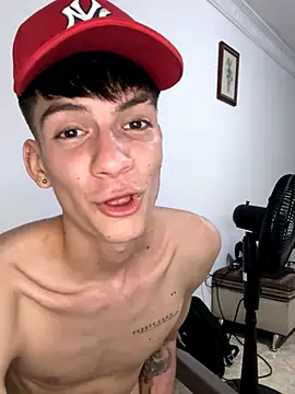 Snapshot of Luck__090 chatting on October 25, 2025, 2:30 am Luck  090 online show from October 25, 2025, 2:30 am