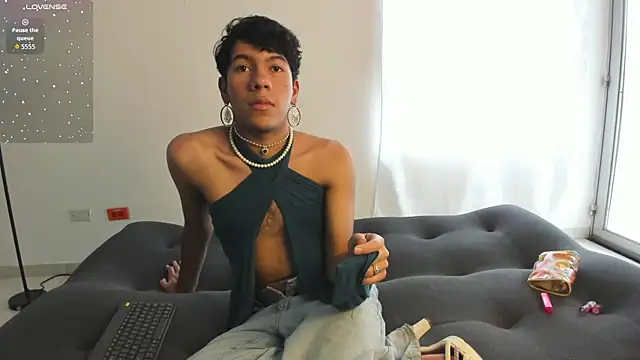 E R O S  online show from November 20, 2025, 7:57 pm