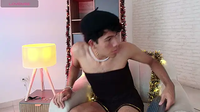 E R O S  online show from December 4, 2025, 8:06 pm