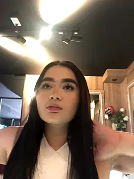 Alanna Ortiz online show from October 7, 2025, 5:32 pm