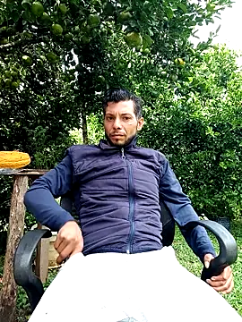 Snapshot of AlphaAlterX chatting on October 16, 2025, 2:07 pm AlphaAlterX online show from October 16, 2025, 2:07 pm