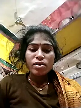 Snapshot of Susila_ji chatting on November 11, 2025, 10:32 pm Susila ji online show from November 11, 2025, 10:32 pm