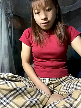 Snapshot of Mai_bb chatting on November 10, 2025, 7:29 am Mai bb online show from November 10, 2025, 7:29 am