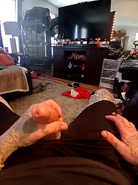 MRTATTWO online show from November 5, 2025, 7:47 pm