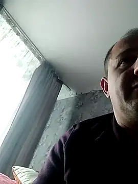 Snapshot of zurab39 chatting on October 25, 2025, 12:23 pm zurab39 online show from October 25, 2025, 12:23 pm