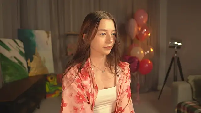 Snapshot of RoxieBolich chatting on October 13, 2025, 1:44 pm RoxieBolich online show from October 13, 2025, 1:44 pm
