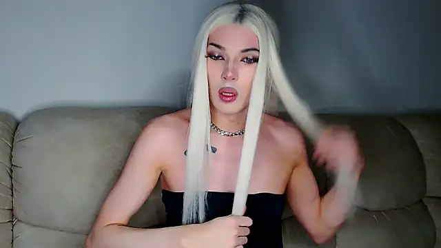 YourTrixie online show from November 21, 2025, 11:42 am