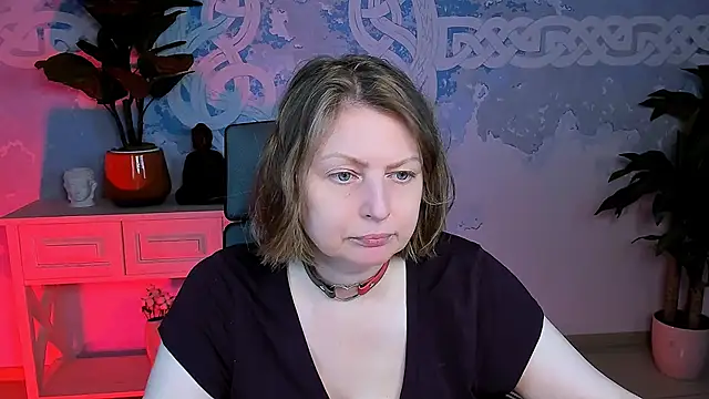 TiffanyBrauny online show from September 25, 2025, 11:03 am