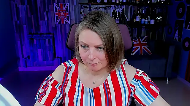 TiffanyBrauny online show from October 15, 2025, 10:59 am