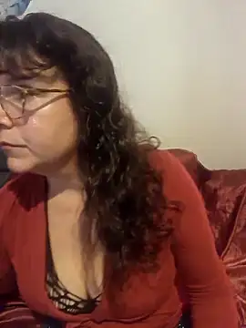 Violaine13 online show from September 24, 2025, 6:33 pm