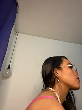 Mia ferrari 1 online show from September 28, 2025, 9:36 am