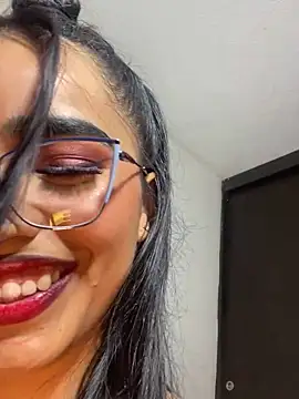 Mia ferrari 1 online show from October 14, 2025, 7:31 am