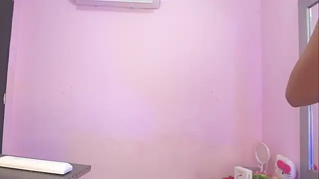 Snapshot of kiity_horny_ chatting on December 20, 2025, 11:39 am kiity horny online show from December 20, 2025, 11:39 am