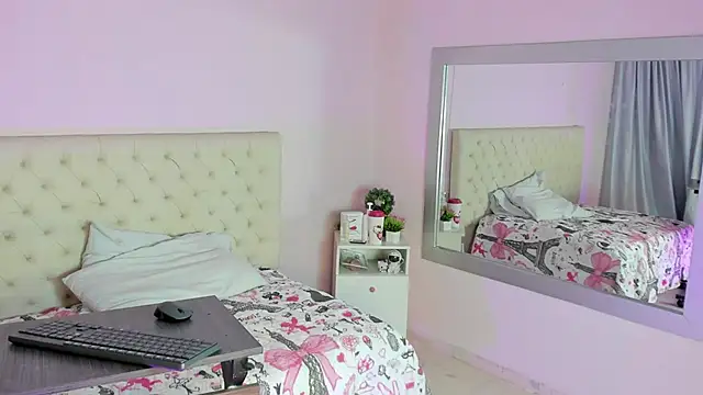 Snapshot of kiity_horny_ chatting on February 19, 2026, 12:56 pm kiity horny online show from February 19, 2026, 12:56 pm