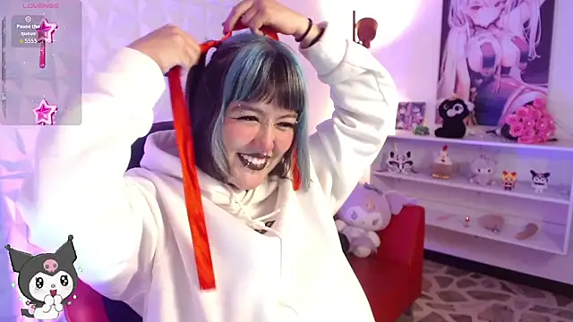 lil candy77 online show from May 4, 2026, 11:39 am